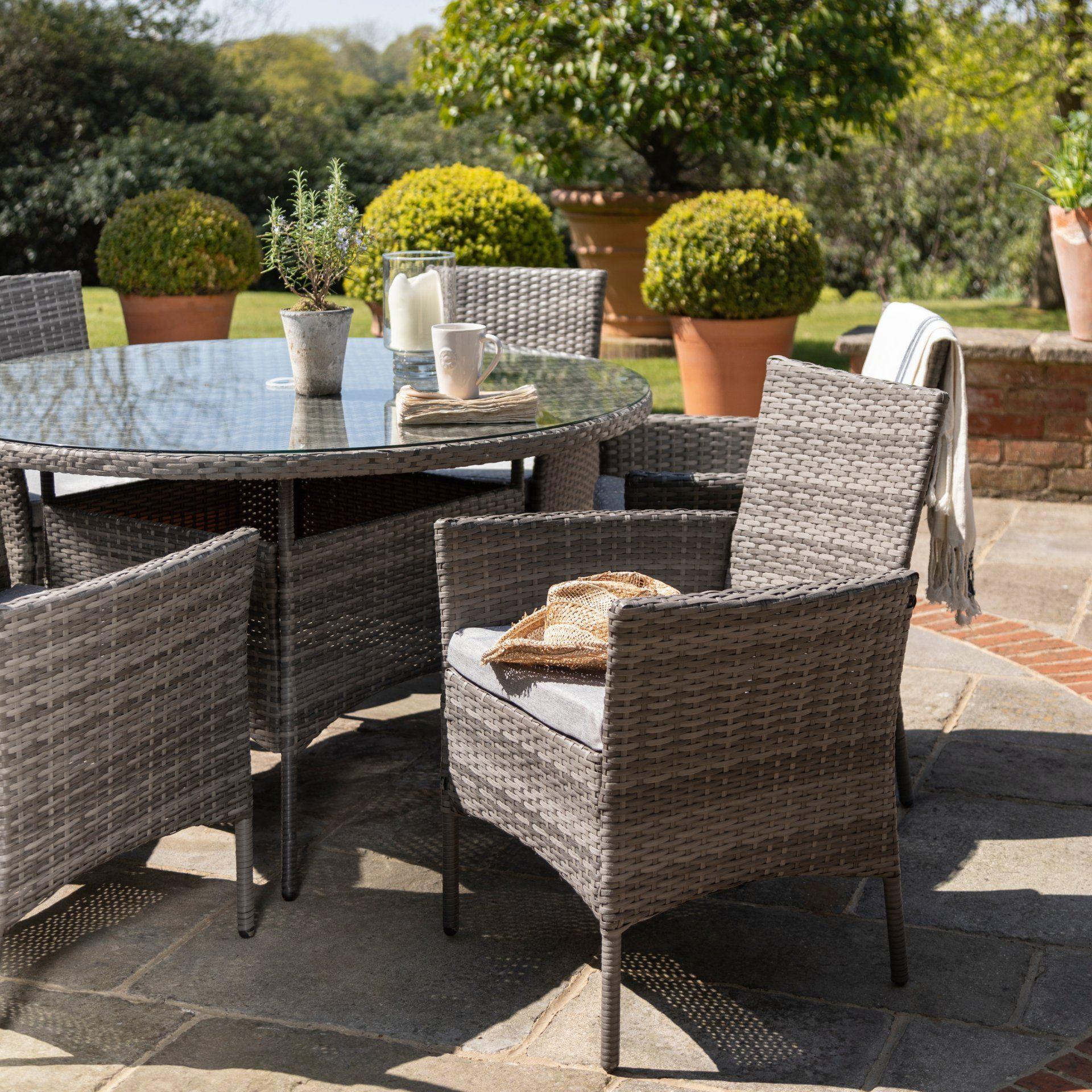 Kemble 6 Seater Rattan Round Garden Dining Set with Grey Parasol - Grey Weave - Image 5