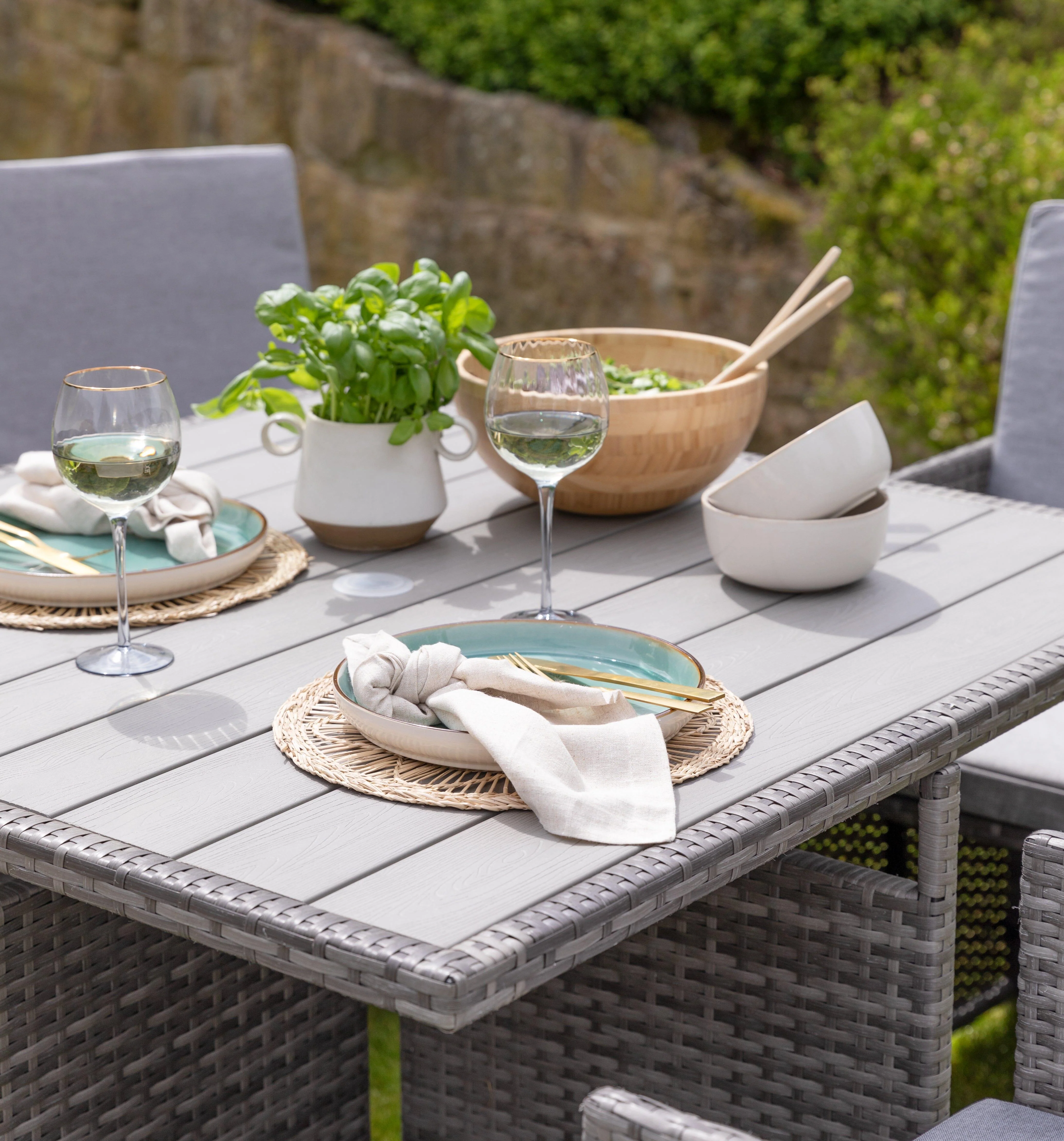 Cube 8 Seater Rattan Outdoor Dining Set with Grey Parasol - Grey Weave Polywood Top - Image 3