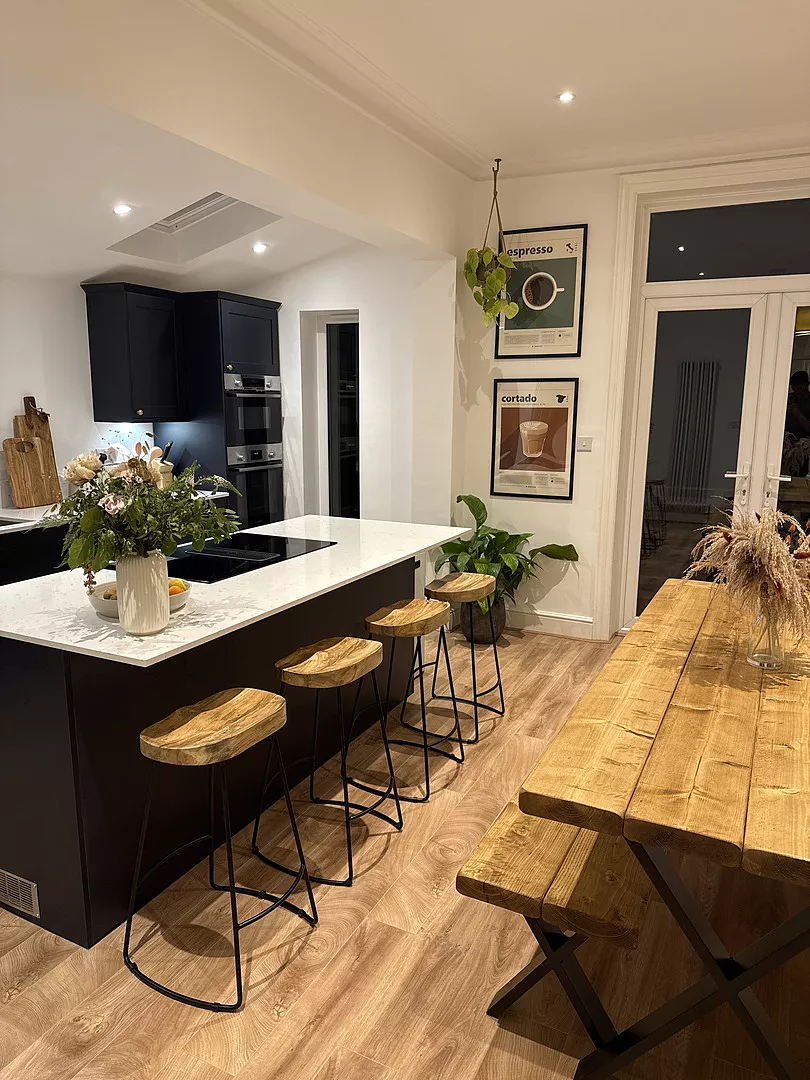 Aiden Natural Mango Wood Backless Bar Stools - Set of 2 - Black Iron Legs - Image 4