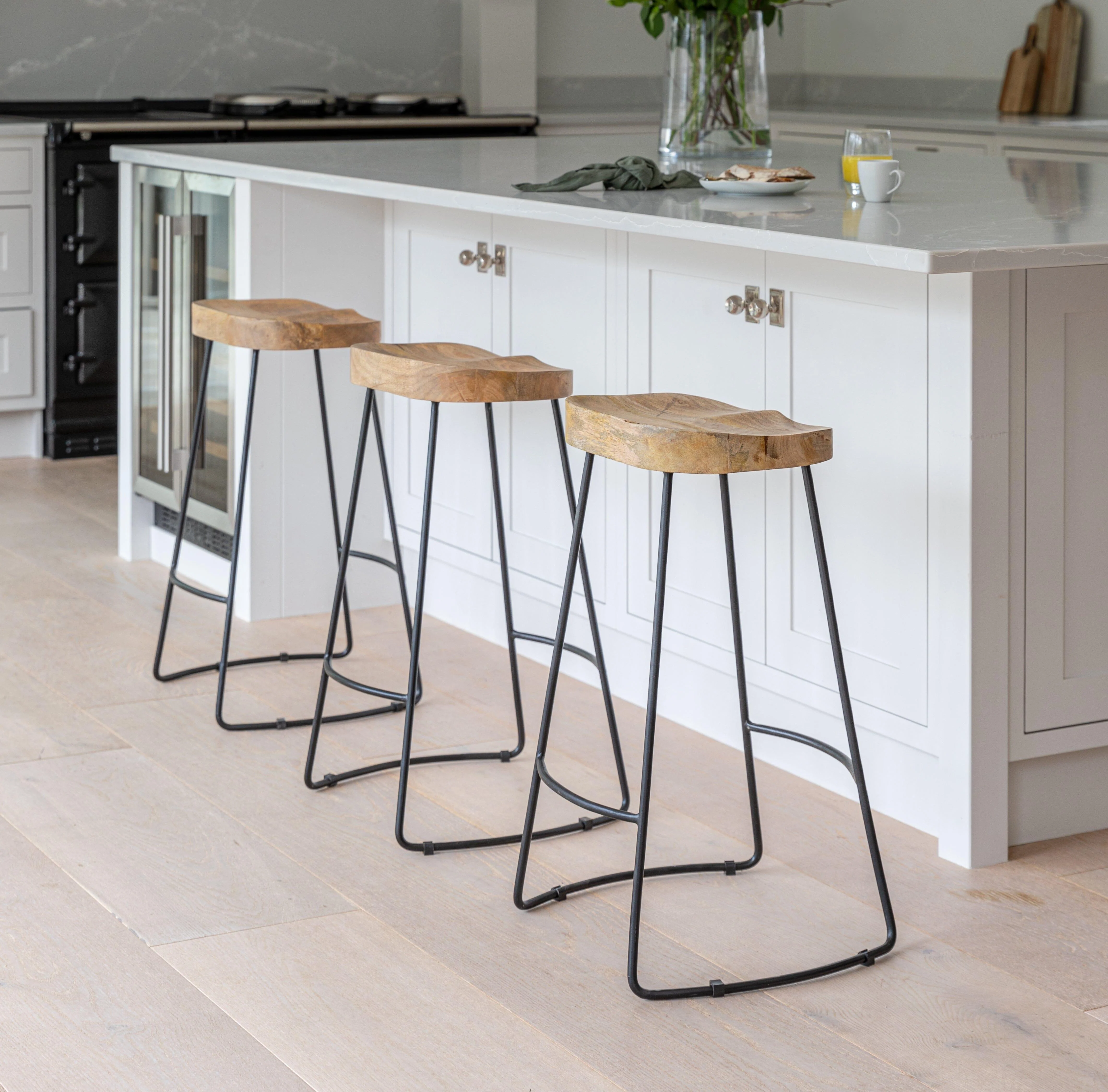 Aiden Natural Mango Wood Backless Bar Stools - Set of 2 - Black Iron Legs - Image 3