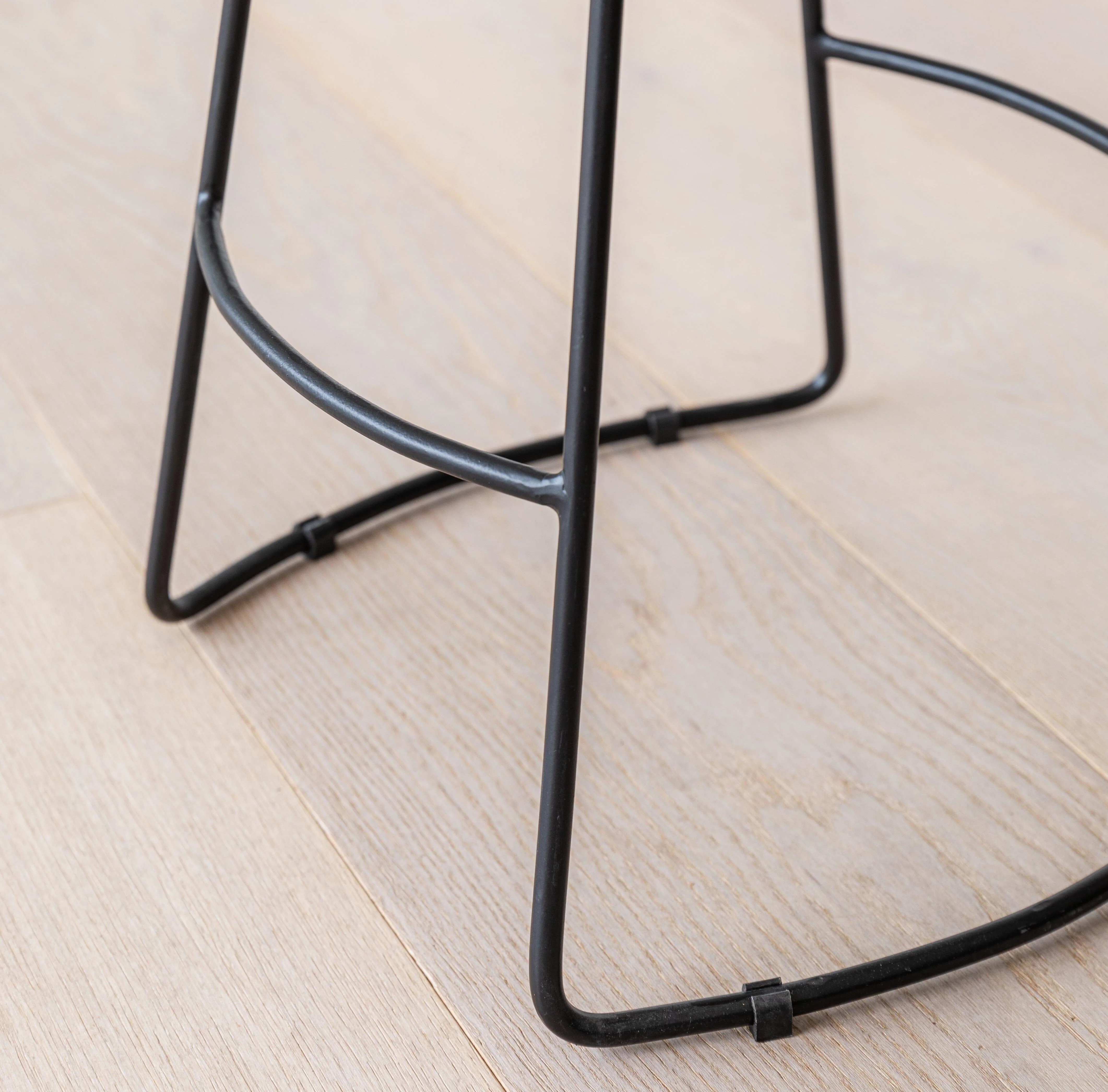 Aiden Natural Mango Wood Backless Bar Stools - Set of 2 - Black Iron Legs - Image 5