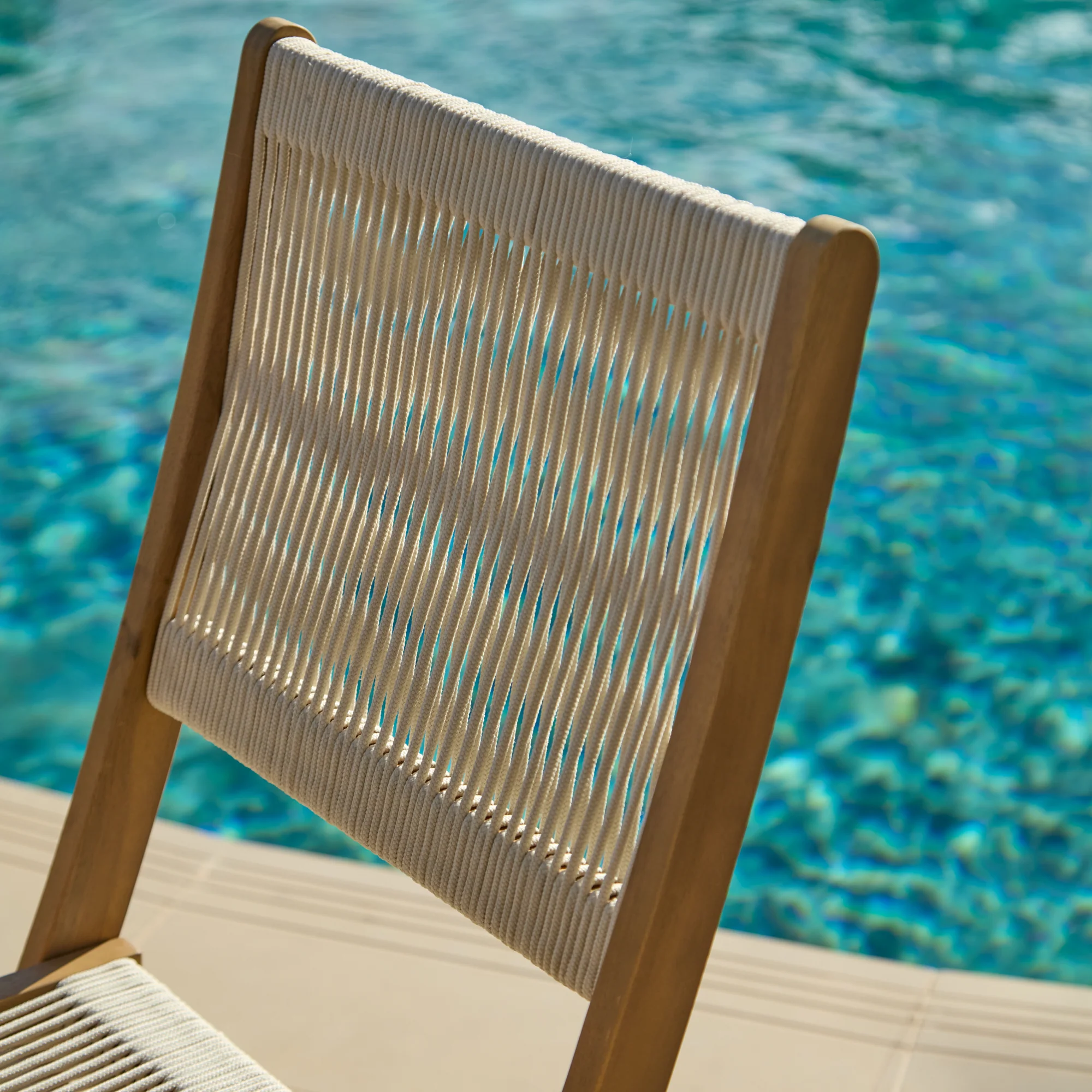 Ashby 6 Seater White Acacia Garden Dining Set with Cove Beige Rope Chairs - 130cm - Image 4