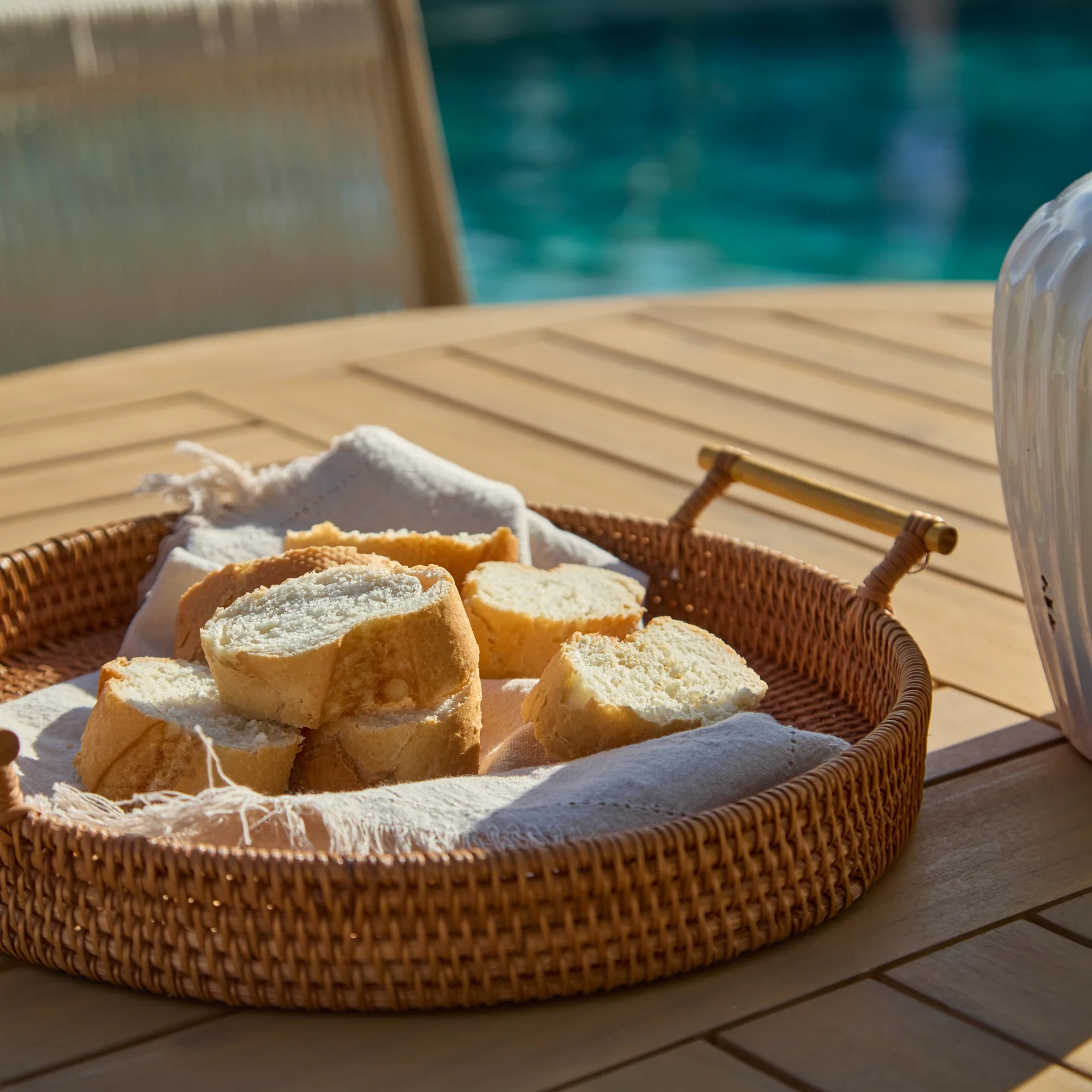 Ashby 6 Seater White Acacia Garden Dining Set with Cove Beige Rope Chairs - 130cm - Image 5