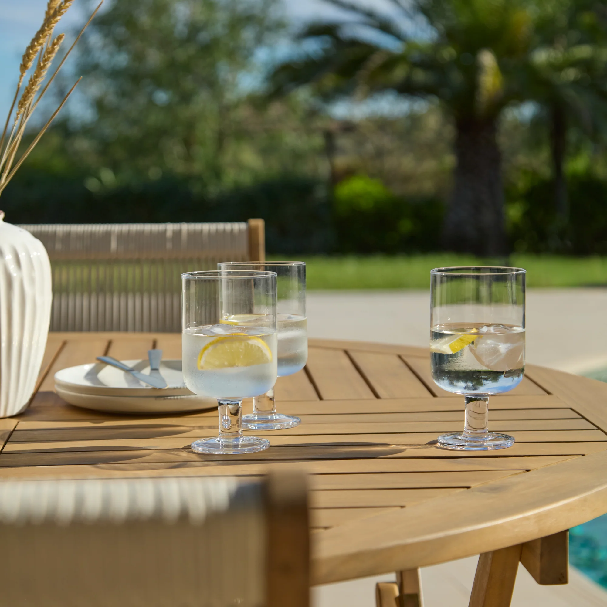 Ashby 6 Seater White Acacia Garden Dining Set with Cove Beige Rope Chairs - 130cm - Image 6