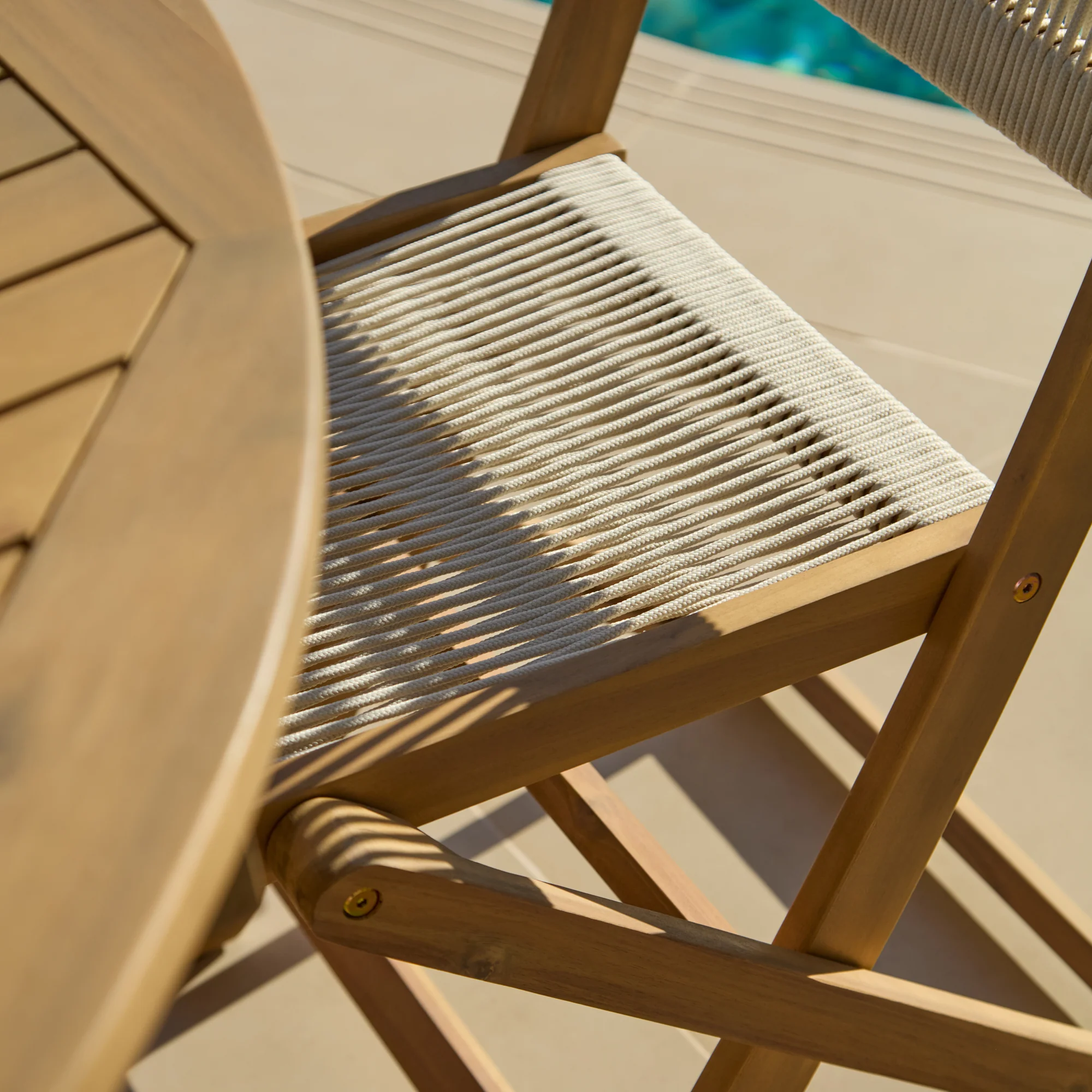 Ashby 6 Seater White Acacia Garden Dining Set with Cove Beige Rope Chairs - 130cm - Image 7