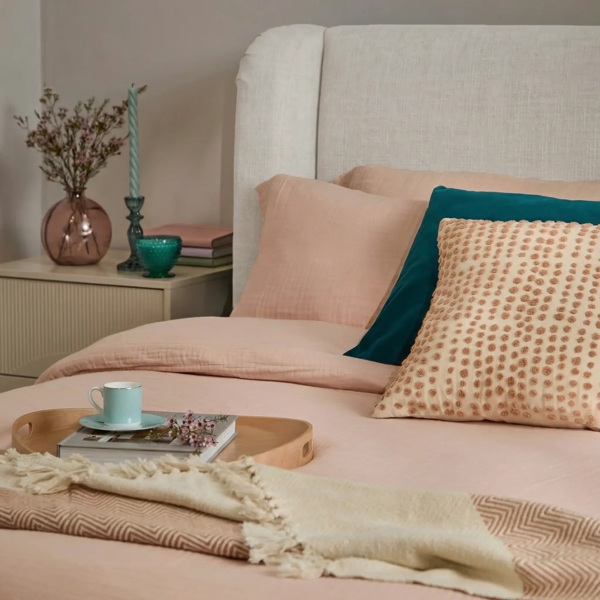 Hannah King Ottoman Bed - Oyster White - Image 5