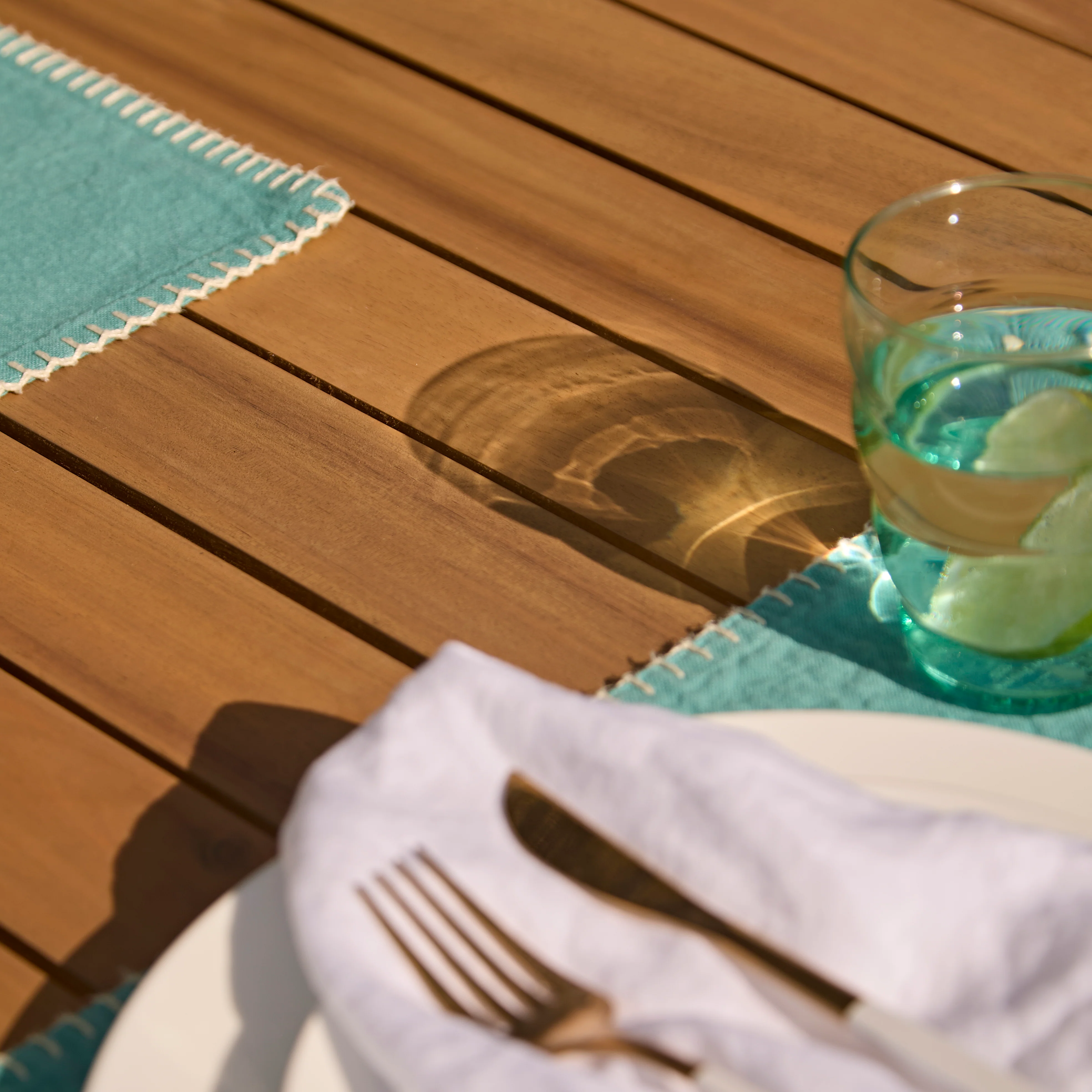 Harlyn 4 Seater Wooden Garden Dining Set with Cove Green Rope Chairs - 160cm - Image 5