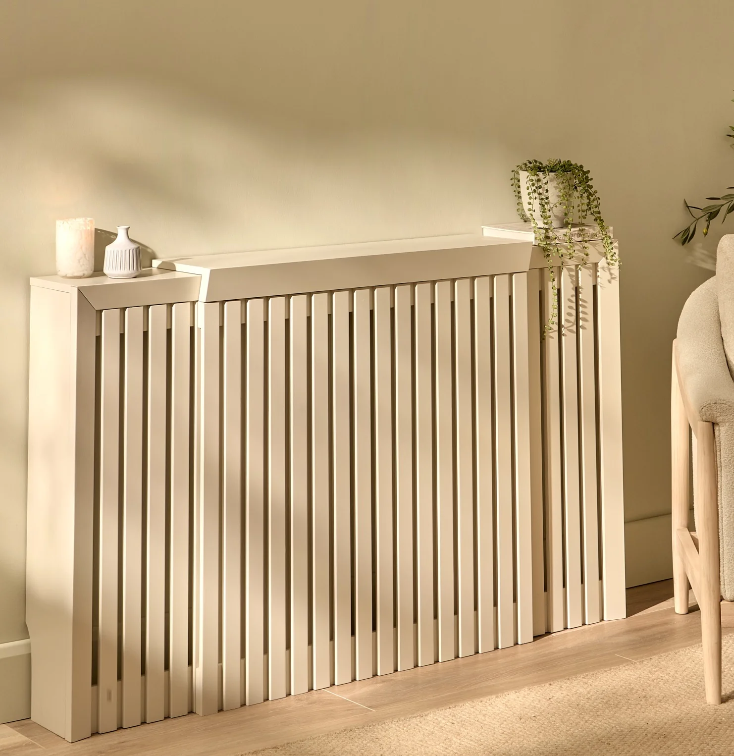 Merida Extending Radiator Cover - Oatmeal - Image 3