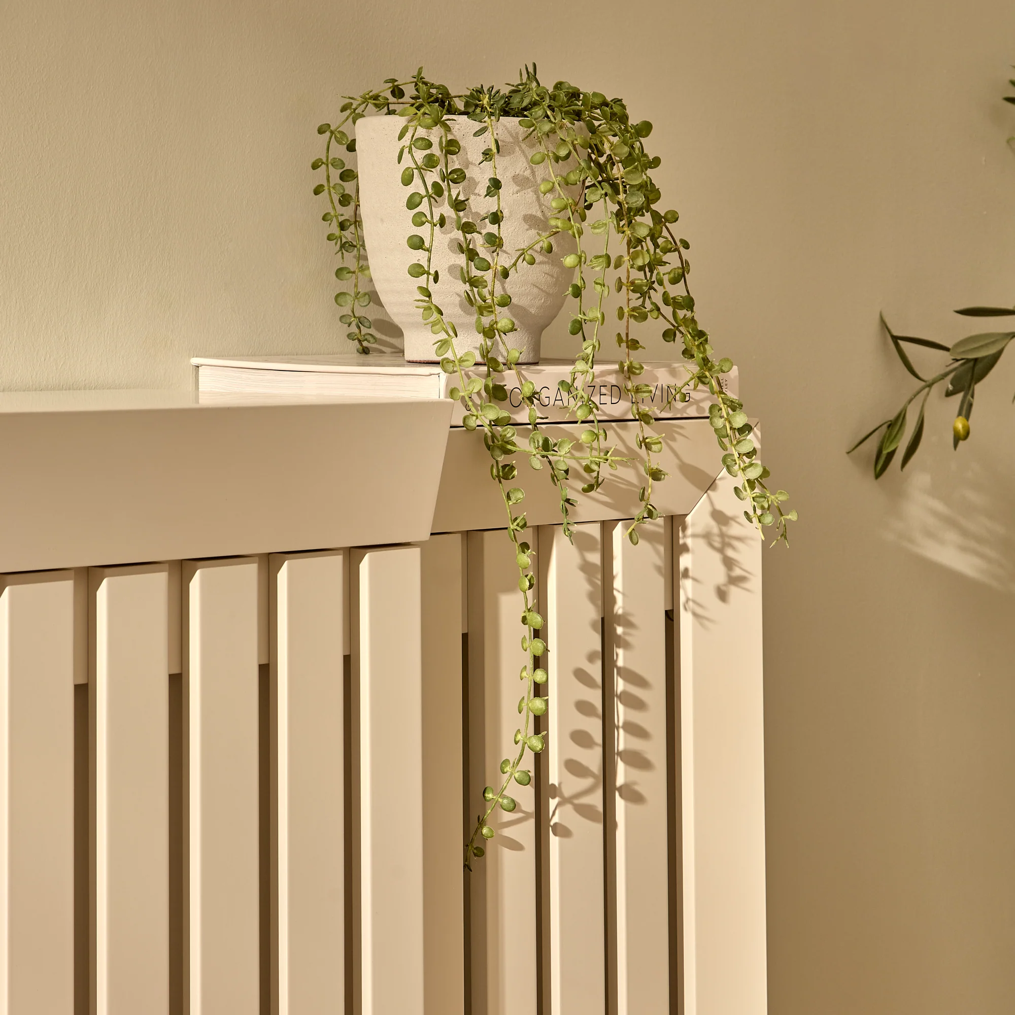 Merida Extending Radiator Cover - Oatmeal - Image 4