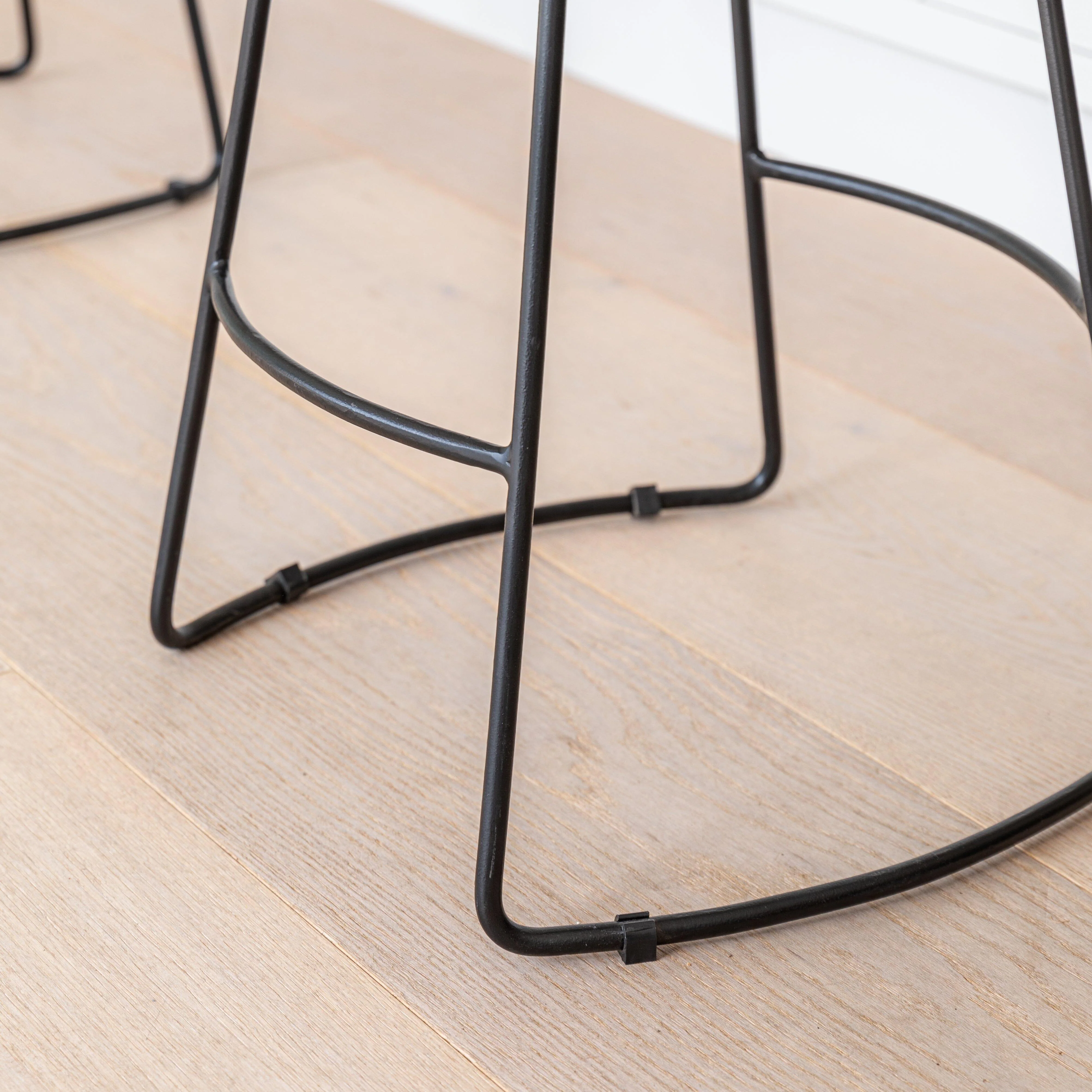 Aiden Natural Mango Wood Bar Stools - Set of 2 - Black Iron Legs - Image 4