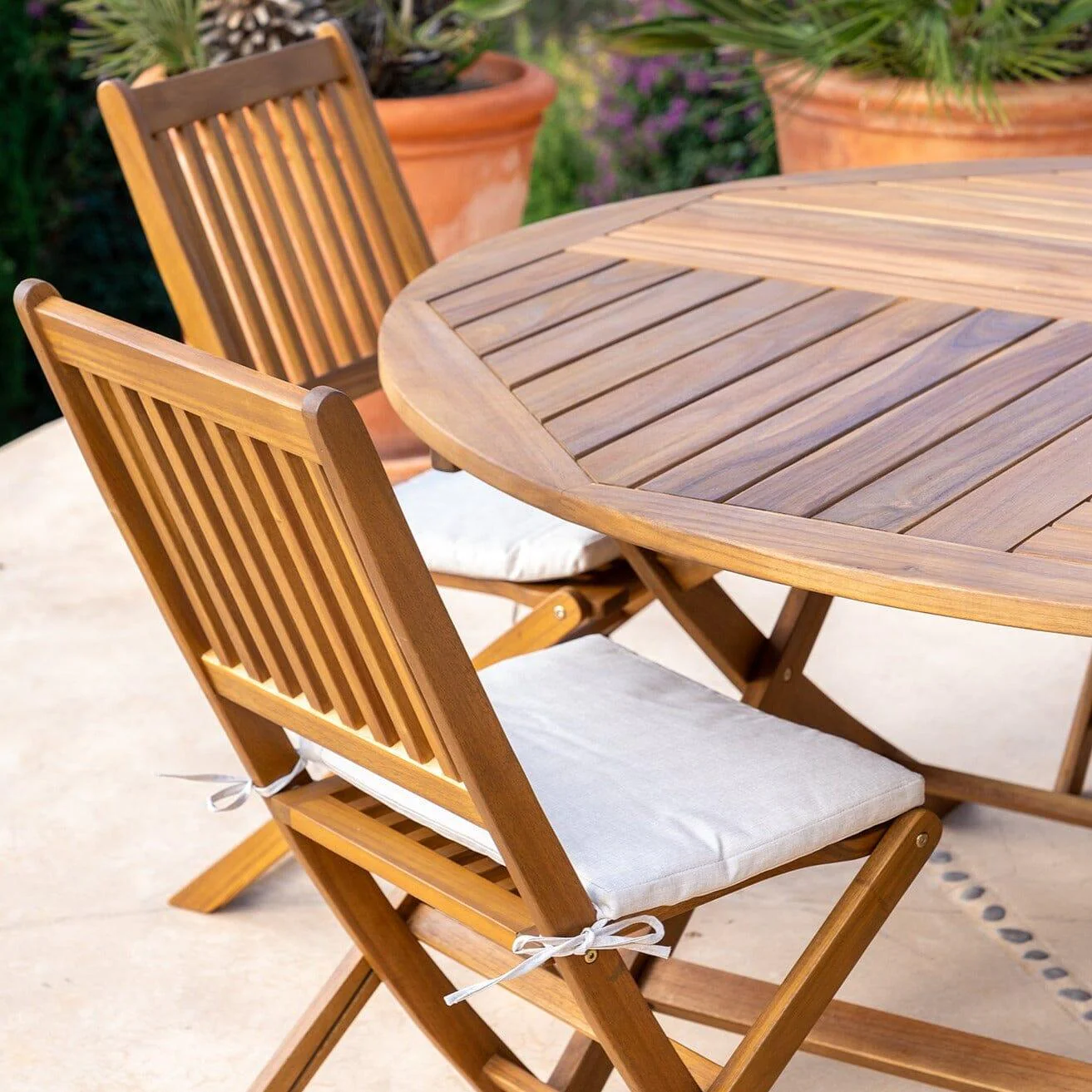 Ashby 6 Seater Wooden Round Folding Garden Dining Table - 130cm - Image 10
