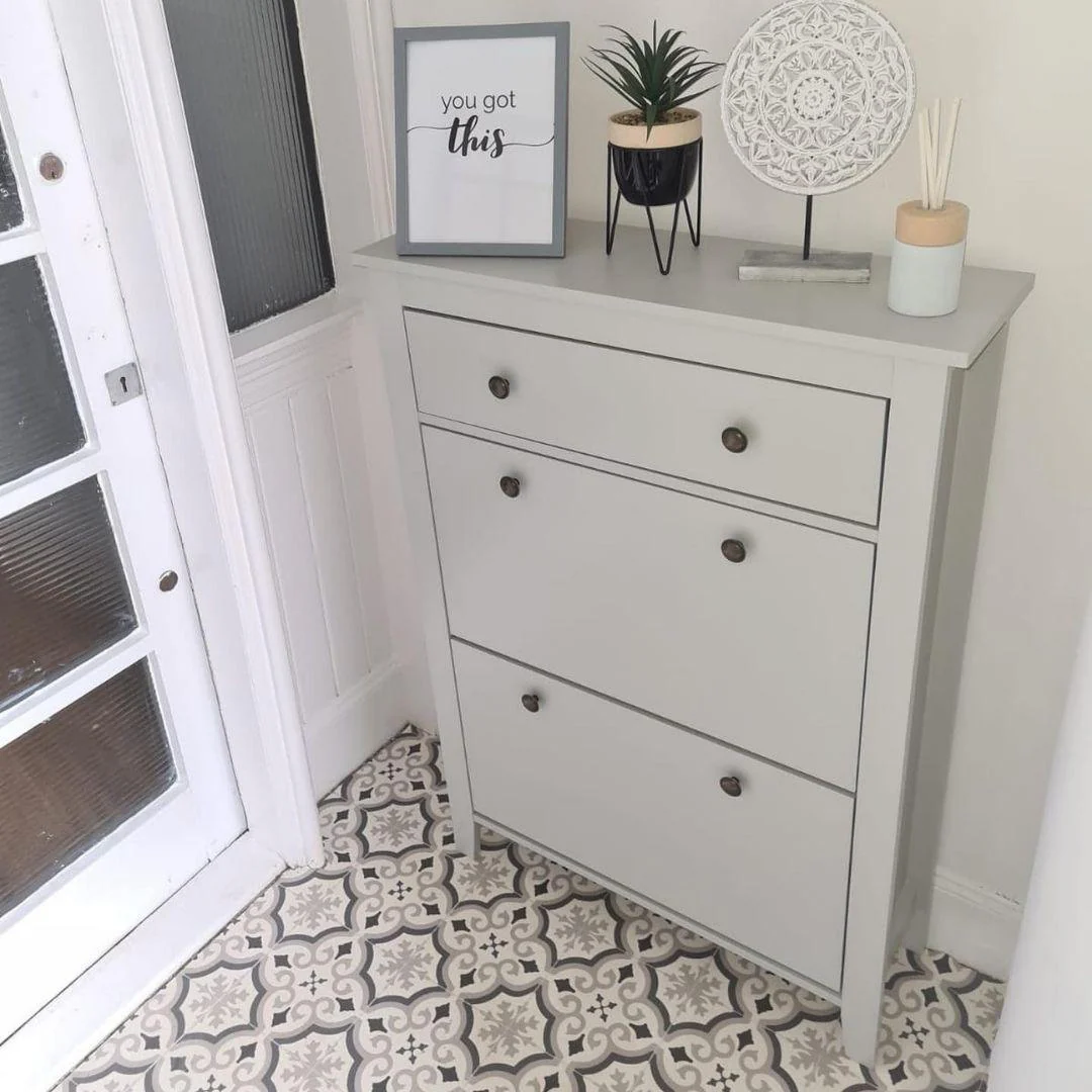 Sandhurst Shoe Cabinet - 3 Door - Grey - Image 10