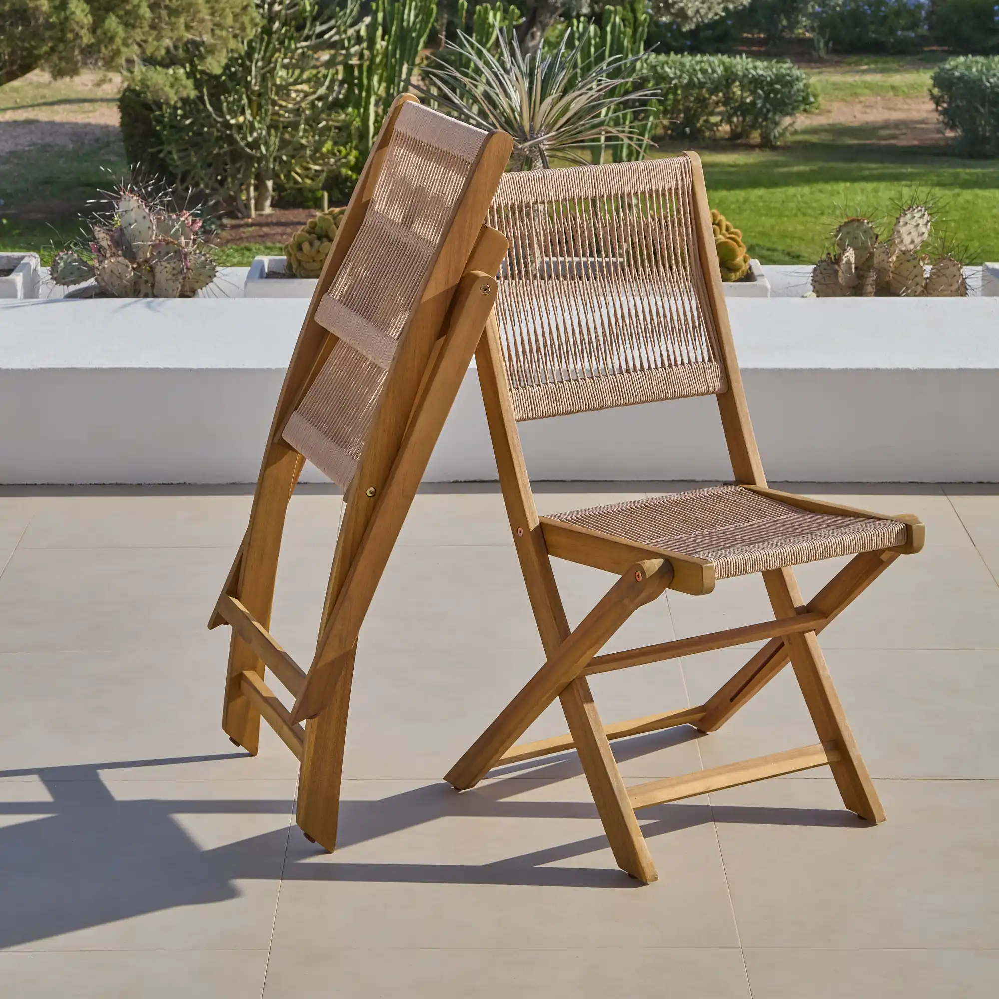 Ashby 6 Seater Wooden Round Garden Dining Set with 6 Cove Rope Chairs & Cream Parasol  - 130cm - Image 15